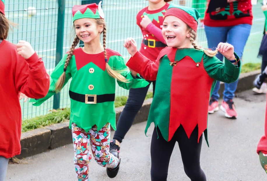 Elf Run Burgess Hill Girls